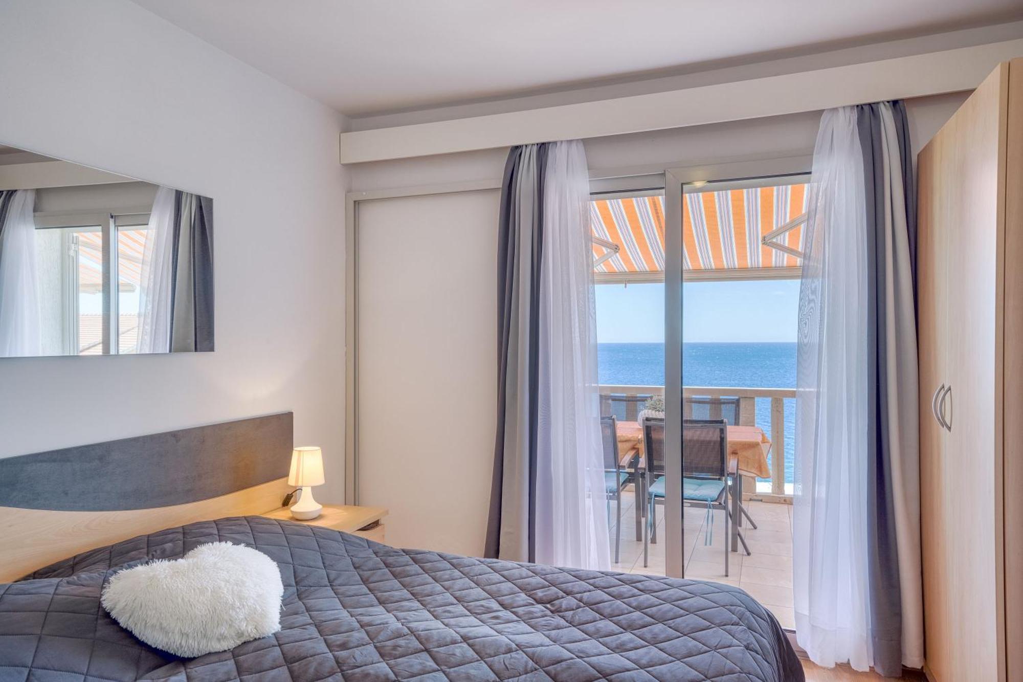 Apartmani Marelic - Sun Beach Завалатица Екстериор снимка